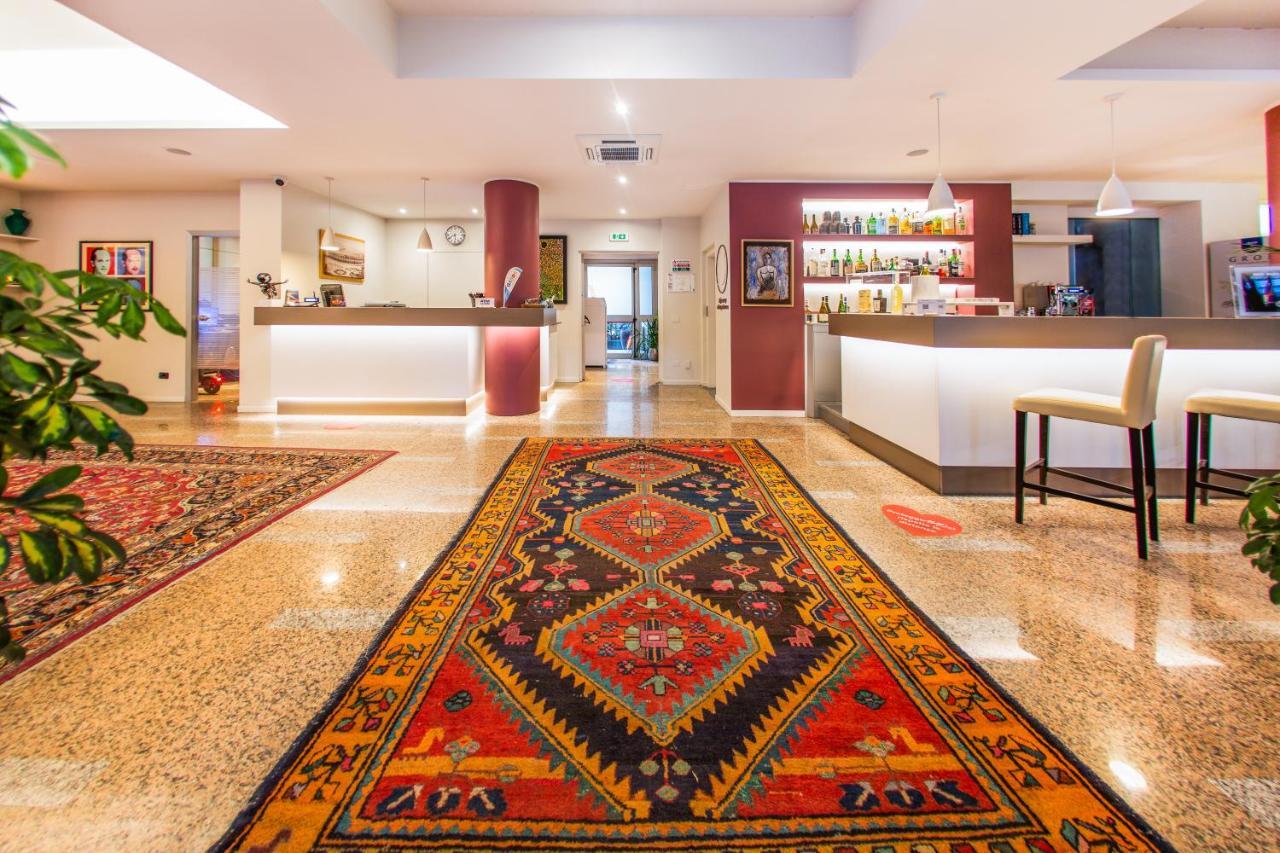 Hotel Bonotto Desenzano del Garda Esterno foto