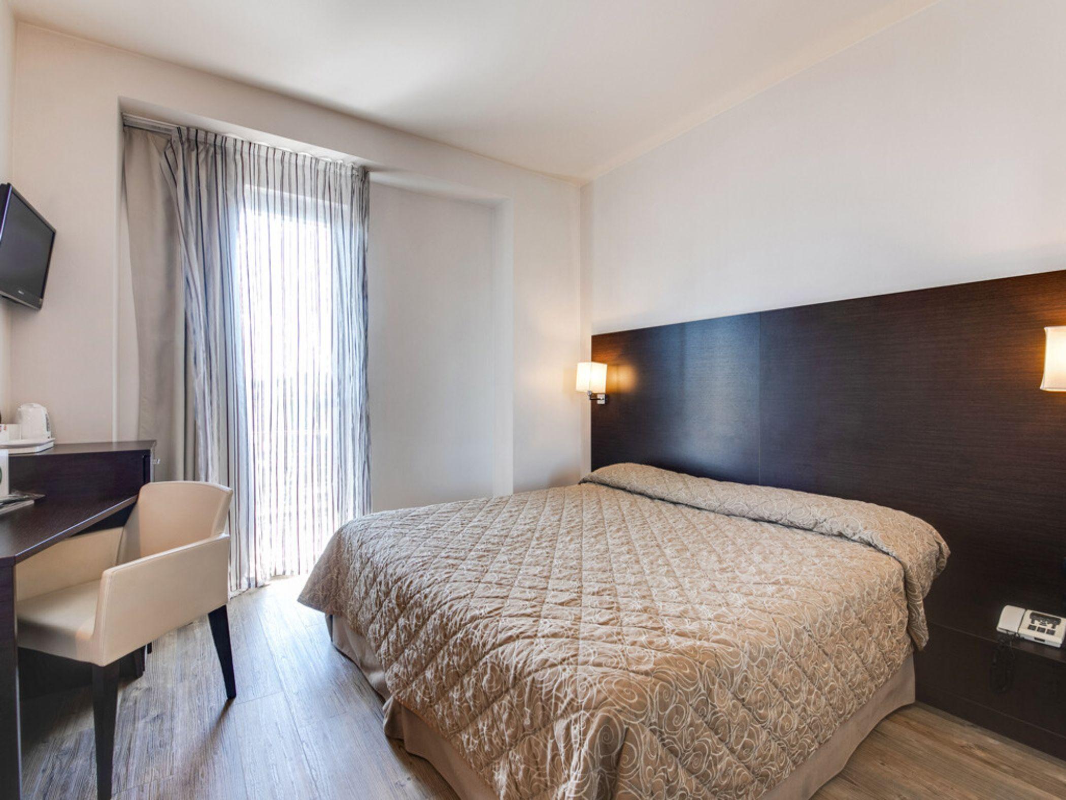 Hotel Bonotto Desenzano del Garda Esterno foto