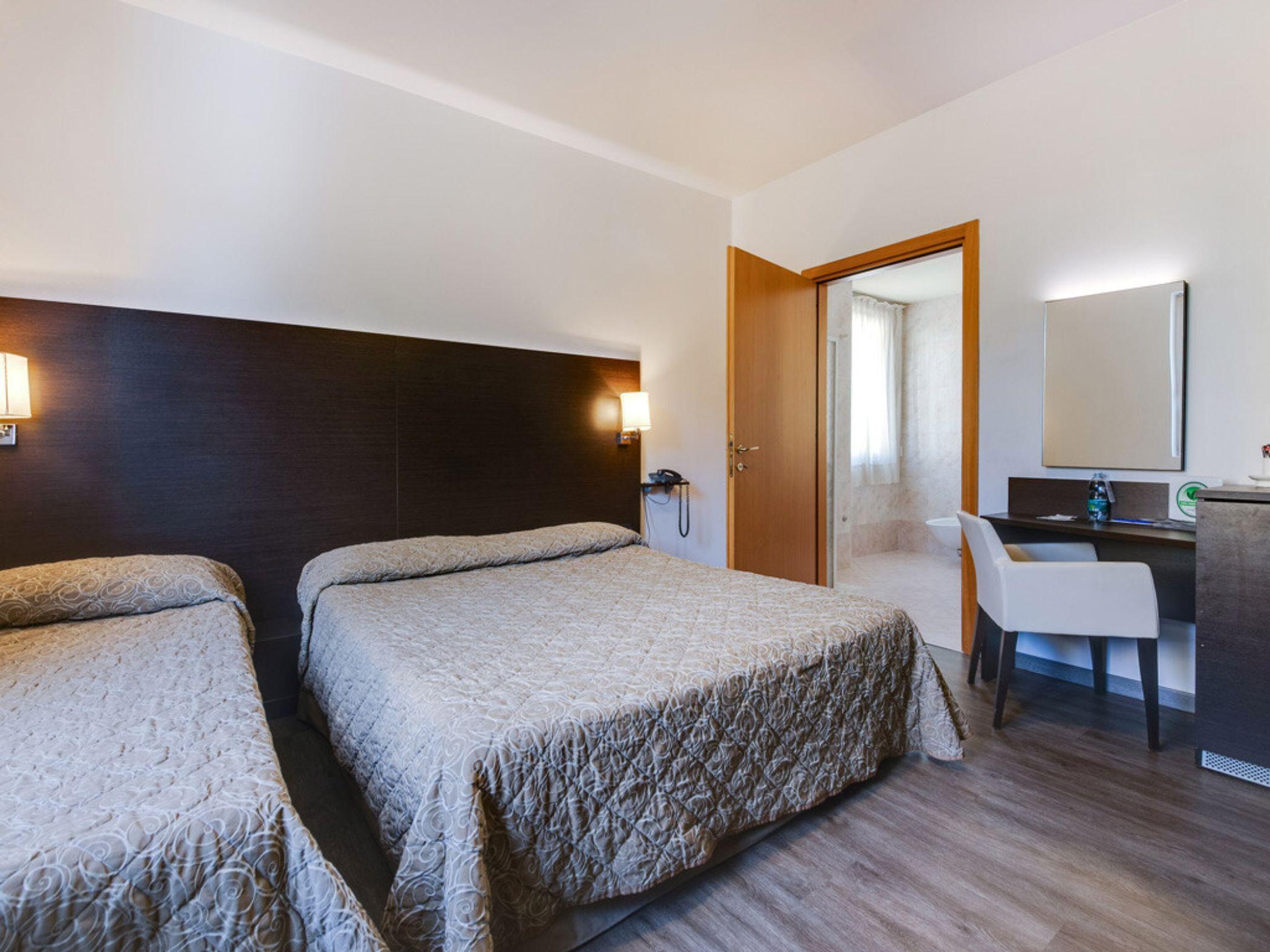 Hotel Bonotto Desenzano del Garda Esterno foto